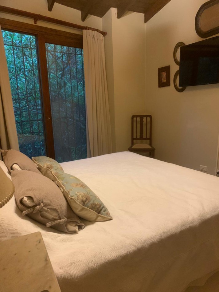 Casa de piedra , Bosque Peralta Ramos, Mar del plata