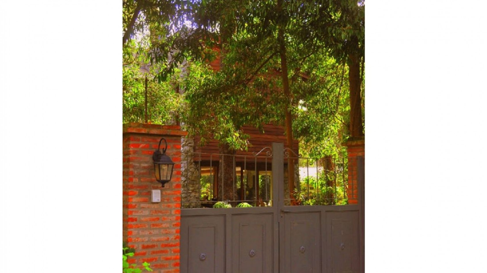 Casa de piedra , Bosque Peralta Ramos, Mar del plata