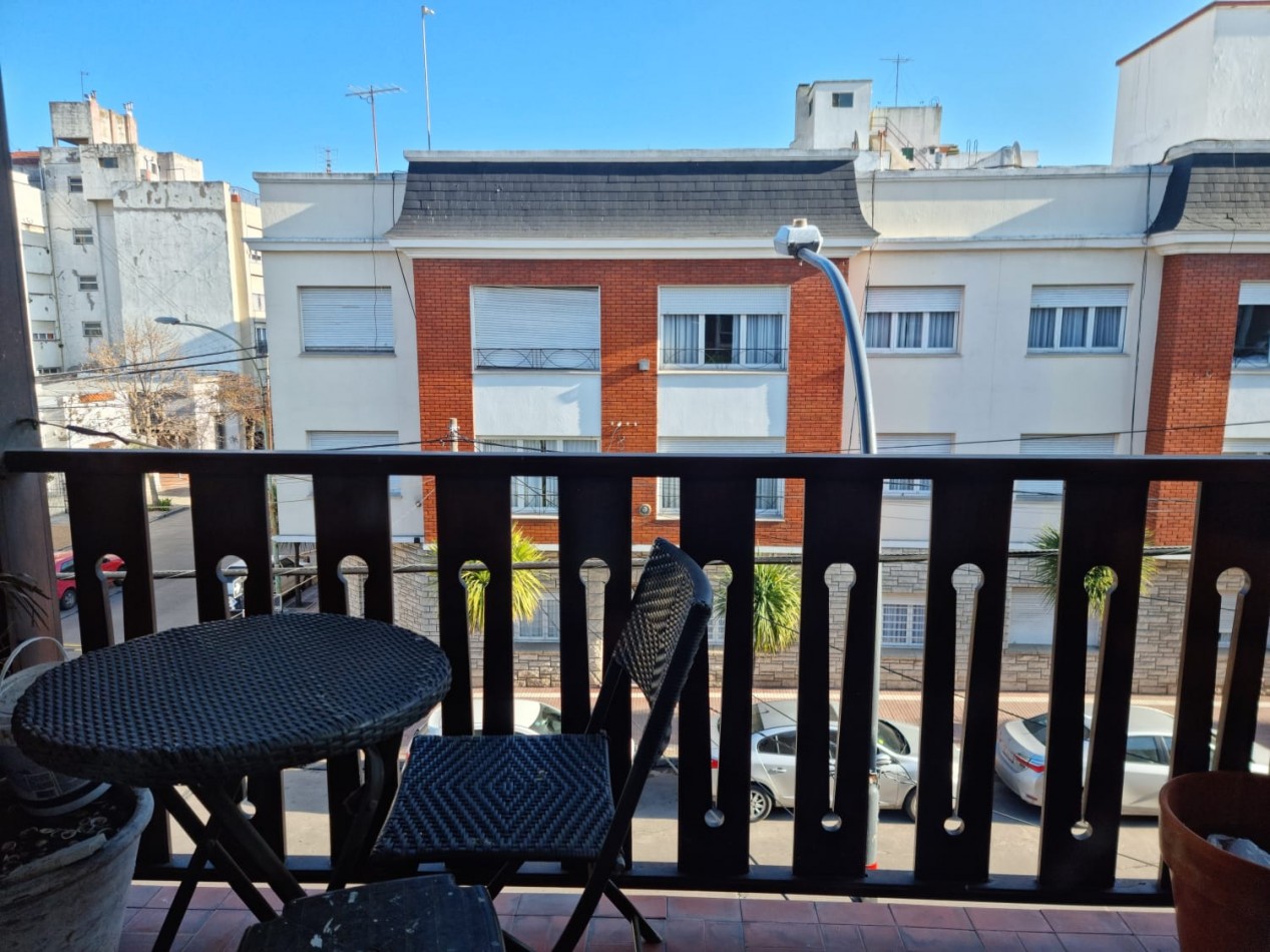 PH 2 AMB A LA CALLE CON BALCON -AVELLANEDA Y LA RIOJA