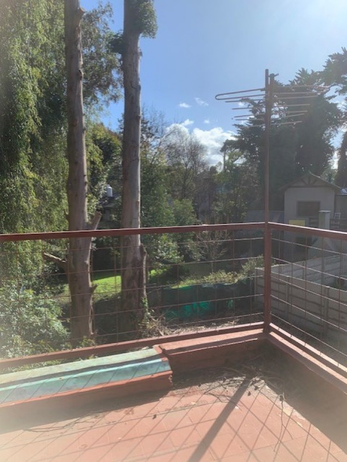 CASA DE LADRILLOS C/ 3 HAB Y PARQUE