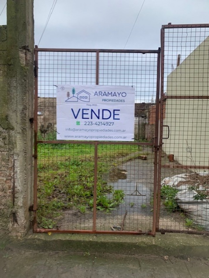LOTE CON TODOS LOS SERVICIOS Y SOBRE ASFALTO -BARRIO 9 DE JULIO