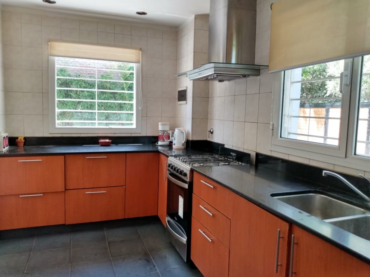 Casa con pileta , Bosque Peralta Ramos
