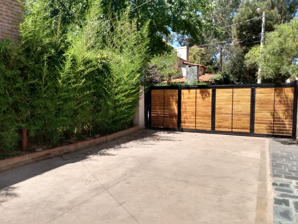 Casa con pileta , Bosque Peralta Ramos