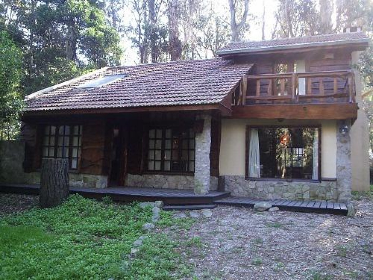 CABAÑA CON GRAN PARQUE -Bosque Peralta Ramos