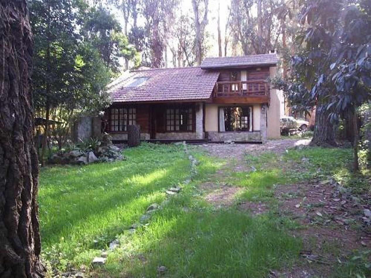 CABAÑA CON GRAN PARQUE -Bosque Peralta Ramos