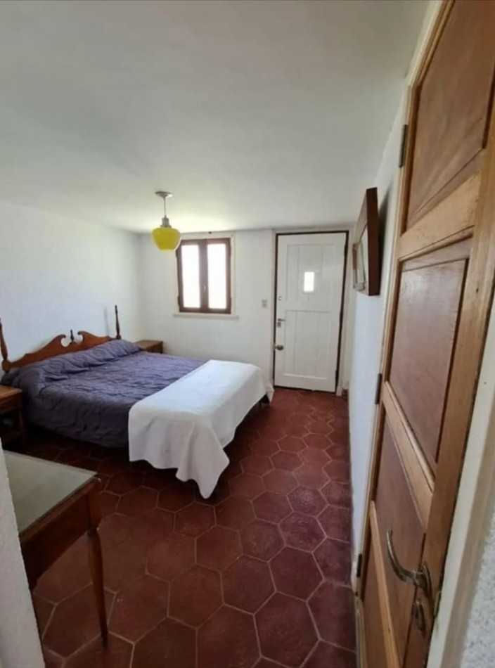 CASA QUINTA C/QUINCHO , PILETA ,CASA DE CASEROS Y GALPON -SIERRA DE LOS PADRES