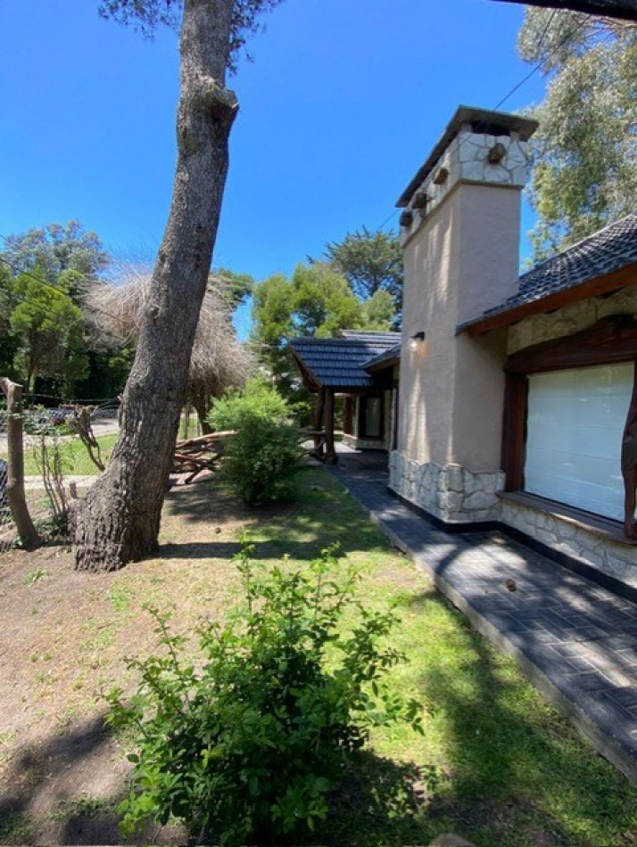 CABAÑA CON PILETA Y PARQUE-BOSQUE PERALTA RAMOS