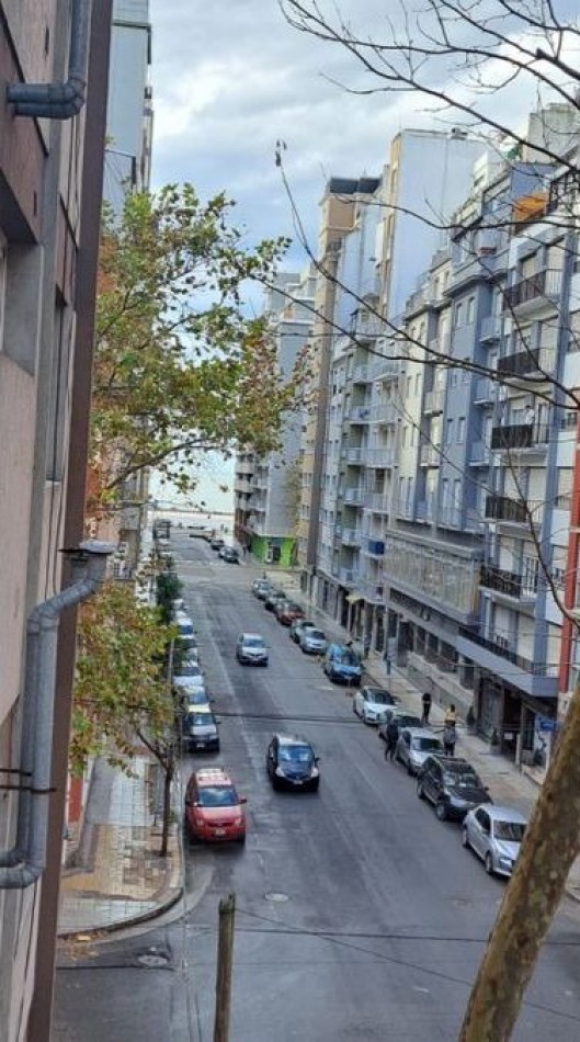 VENTA DEPARTAMENTO 2 AMB A LA CALLE CON BALCON