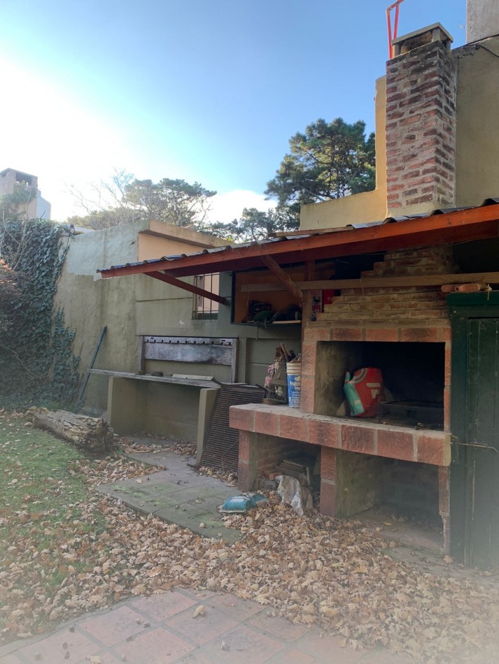 Casa 3 AMBIENTES sobre LOTE UNICO-Parque y Parrilla-TODOS LOS SERVICIOS