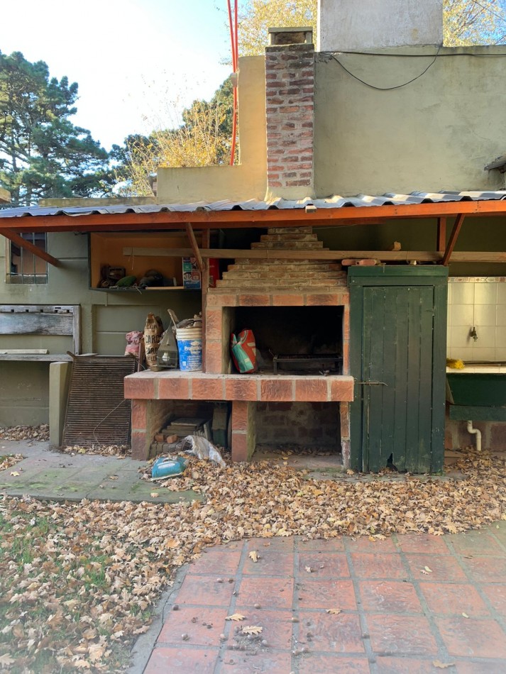 Casa 3 AMBIENTES sobre LOTE UNICO-Parque y Parrilla-TODOS LOS SERVICIOS