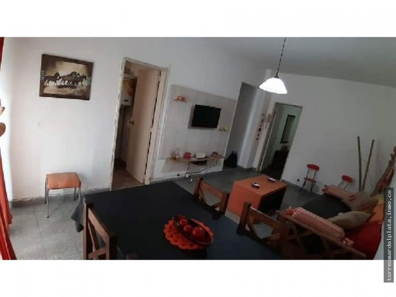 VENTA DEPARTAMENTO DE 2 amb A LA CALLE CON BALCON