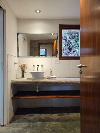 CASA CON PISCINA SOBRE DOS LOTES EN LA MEJOR ZONA DEL BOSQUE PERALTA RAMOS
