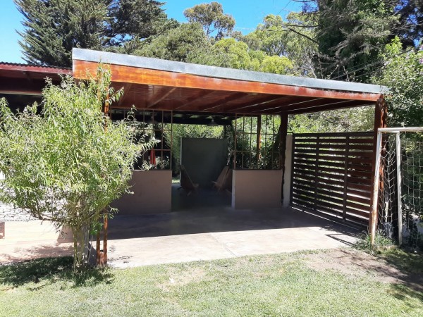 CASA CON PISCINA SOBRE DOS LOTES EN LA MEJOR ZONA DEL BOSQUE PERALTA RAMOS