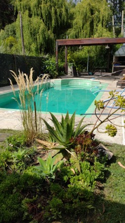 CASA CON PISCINA SOBRE DOS LOTES EN LA MEJOR ZONA DEL BOSQUE PERALTA RAMOS