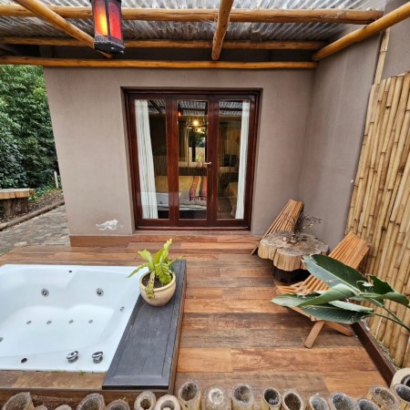 CASA CON PISCINA SOBRE DOS LOTES EN LA MEJOR ZONA DEL BOSQUE PERALTA RAMOS