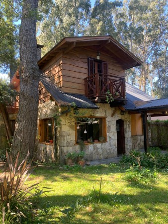 Cabaña de Piedra -Bosque Peralta Ramos-Mar del plata