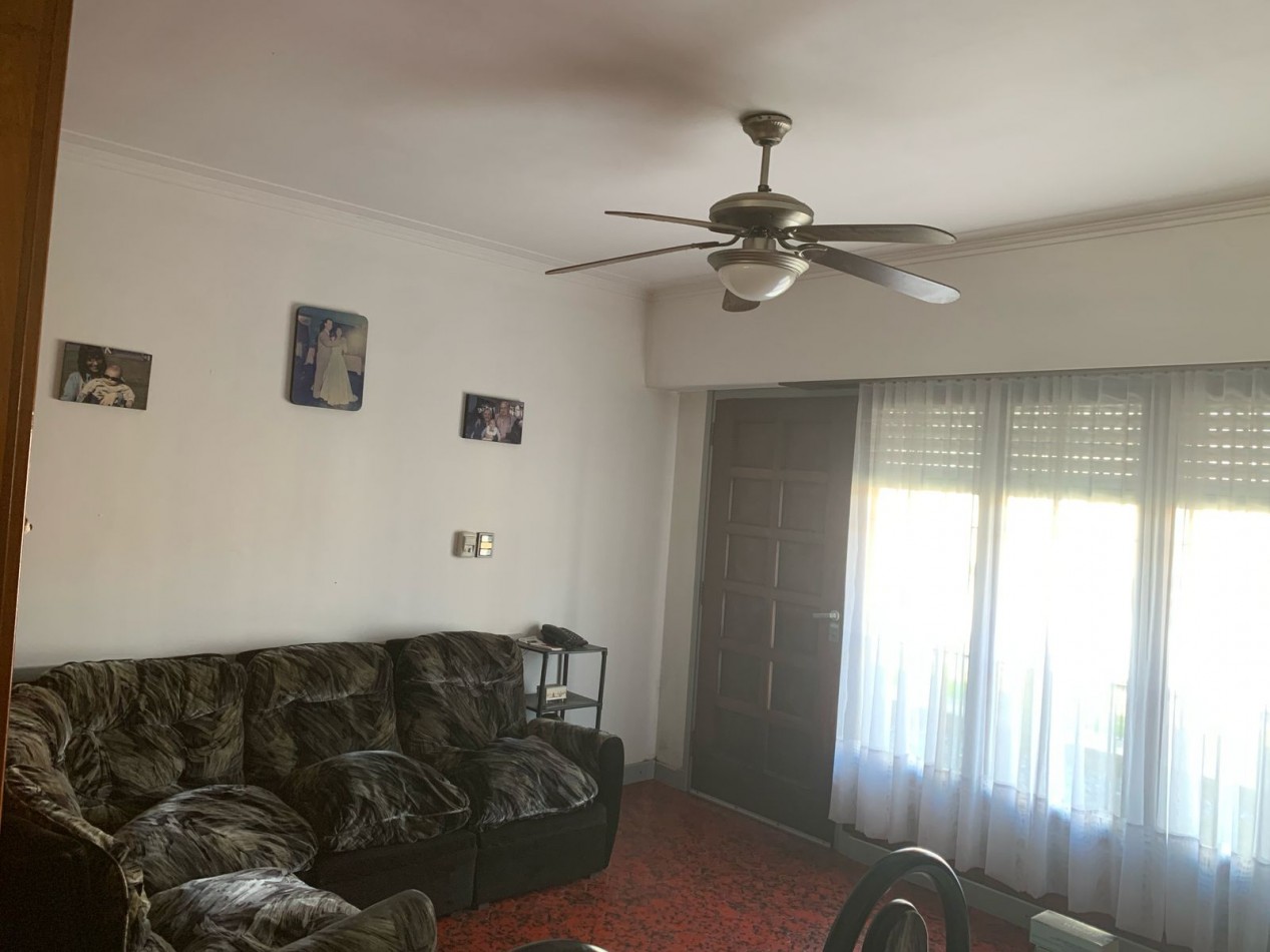 CASA DE 3 AMB. CON AMPLIO GALPON COCHERA