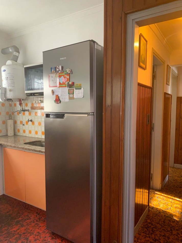 CASA DE 3 AMB. CON AMPLIO GALPON COCHERA