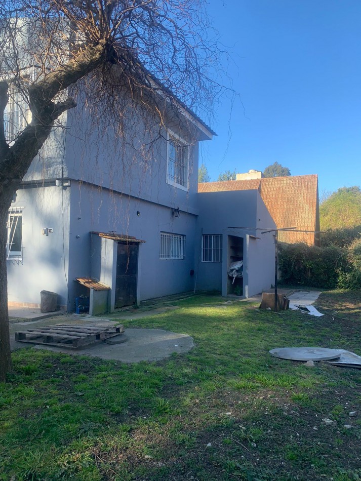 IMPORTANTE CASA  RECICLADA  DE 6 AMBIENTES CON HAB ITACION Y BAÑO DE SERVICIO-BOSQUE PERALTA RAMOS 