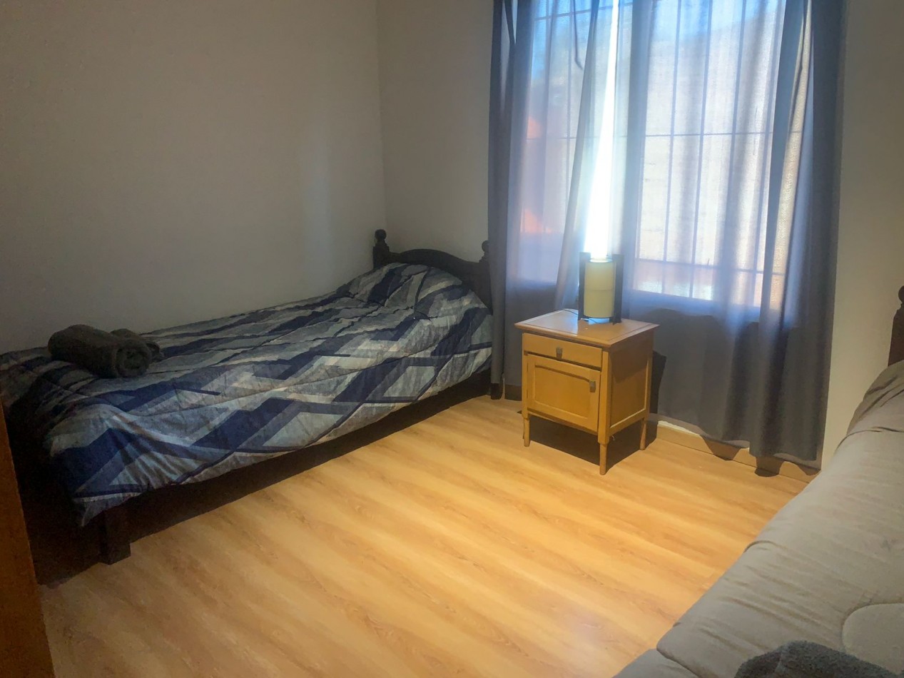 IMPORTANTE CASA  RECICLADA  DE 6 AMBIENTES CON HAB ITACION Y BAÑO DE SERVICIO-BOSQUE PERALTA RAMOS 