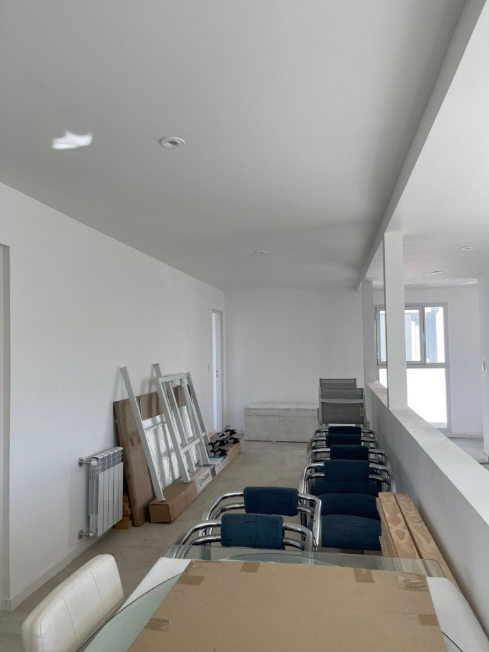 CASA DE CORTE MODERNO  A ESTRENAR -ACEPTA PERMUTA - BARRIO PRIVADO TIERRA DEL MAR 