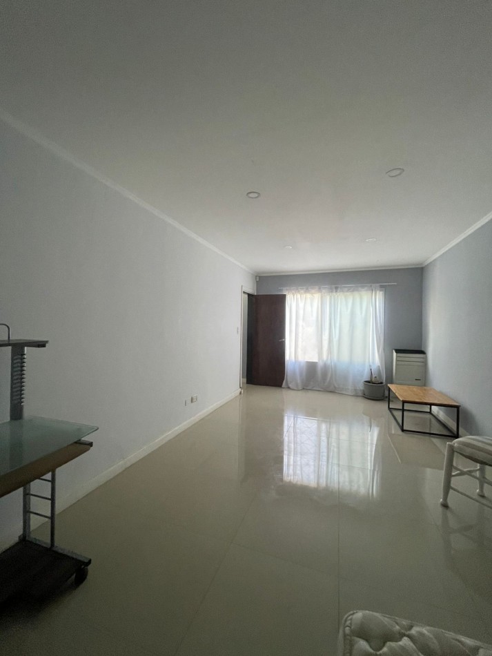 CASA CORTE MODERNO - SAN  CARLOS-a metros golf Playa Grande-EQUIPADO PARA7 HUESPEDES 