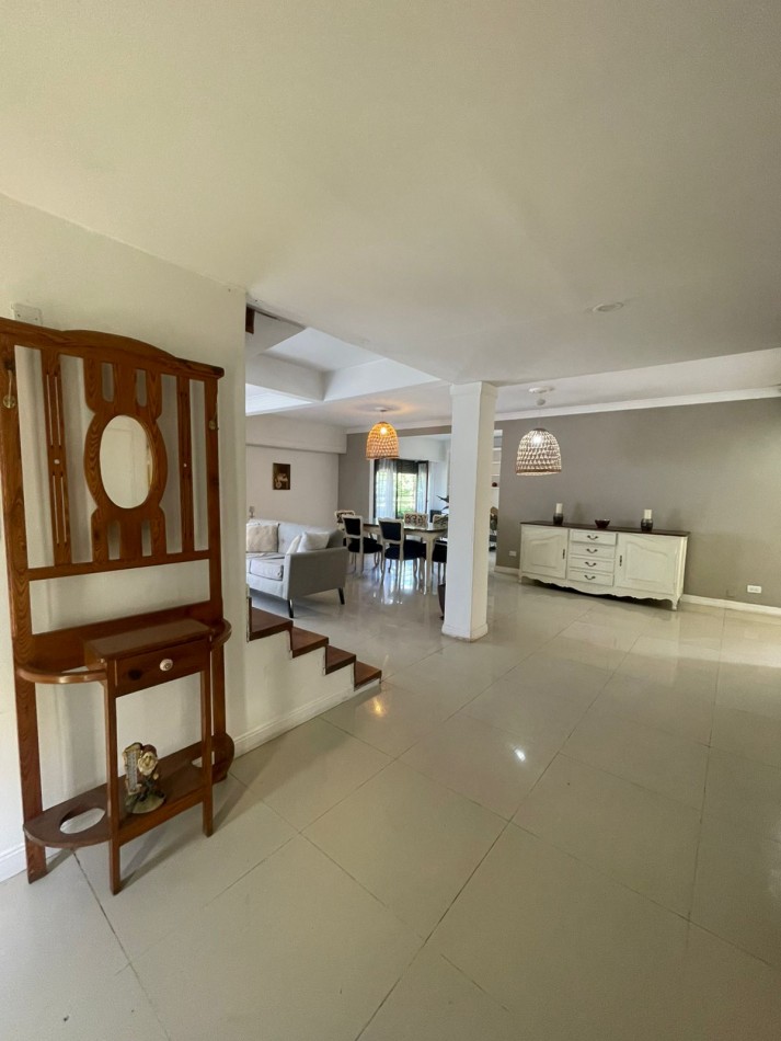 CASA CORTE MODERNO - SAN  CARLOS-a metros golf Playa Grande-EQUIPADO PARA7 HUESPEDES 