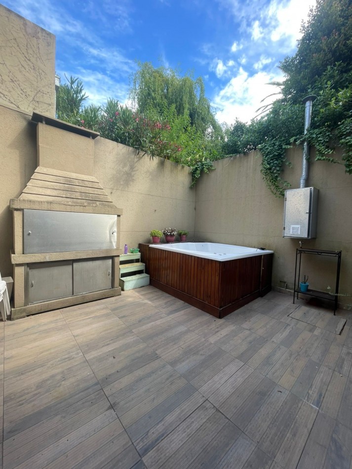 CASA CORTE MODERNO - SAN  CARLOS-a metros golf Playa Grande-EQUIPADO PARA7 HUESPEDES 