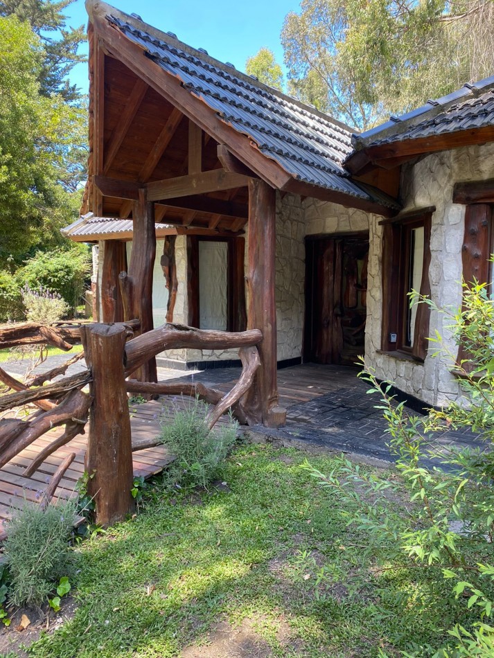 24 MESES - 3 DORMITORIOS Y 2 BAÑOS -  CABAÑA CON PILETA  Y PARQUE-BOSQUE PERALTA RAMOS 
