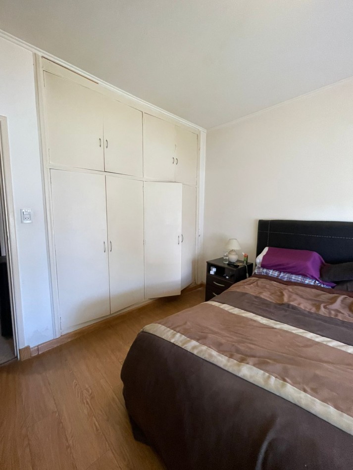 CASA 3 DORMITORIOS-COCHERA DOBLE-PARRILLA-todos los servicios  