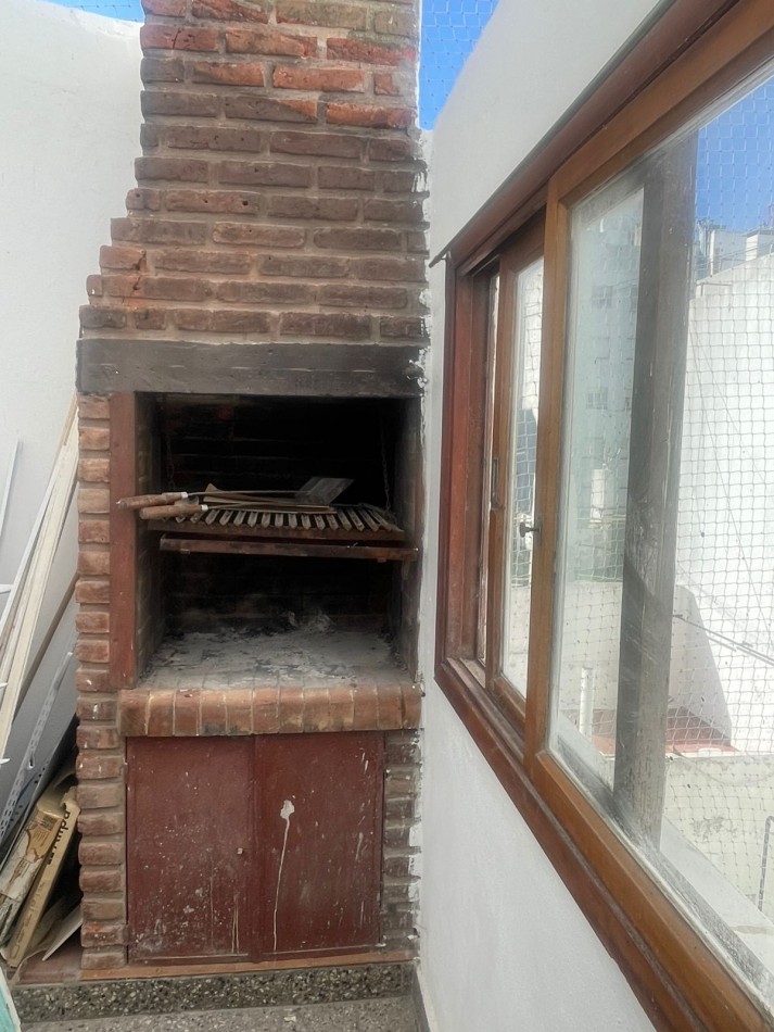 ALQUILER 24 MESES -2 ambientes a la CALLE con BALCON y TERRAZA con PARRILLA-MICROCENTRO