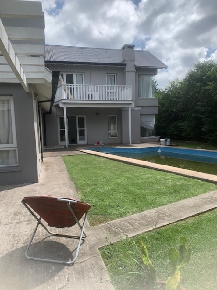 Casa con pileta , Los Pinos Rumenco