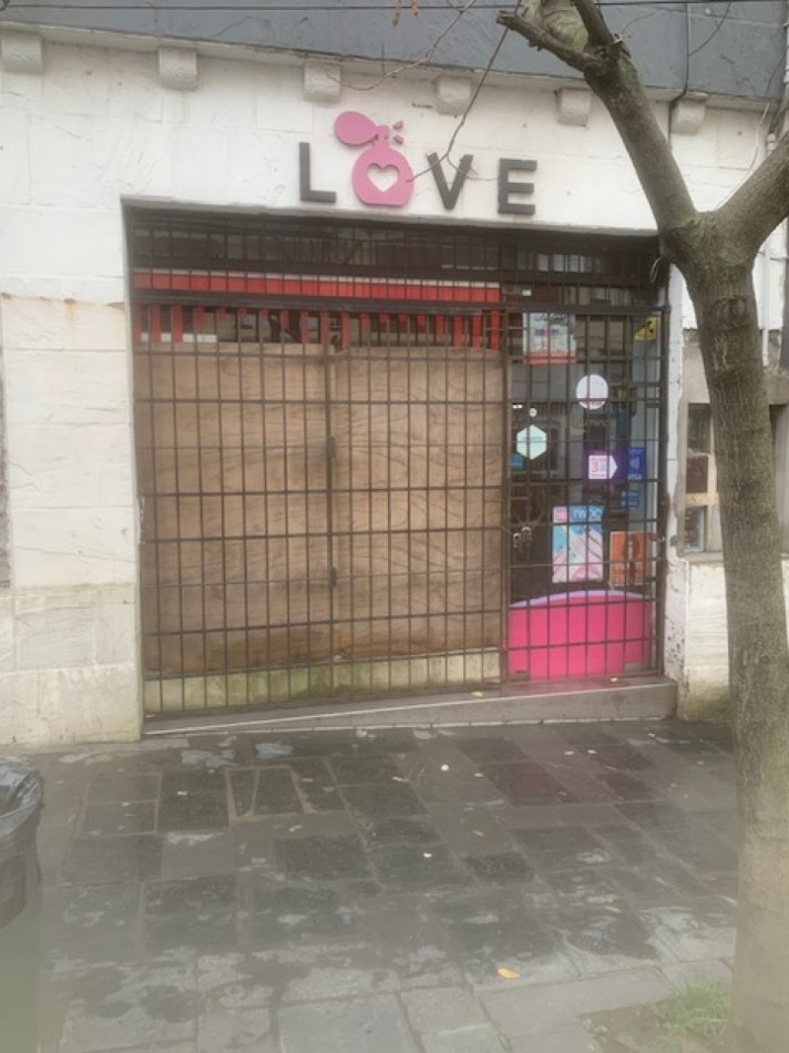 LOCAL A LA CALLE -ZONA PUERTO
