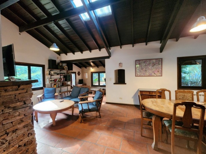 CHALET SOBRE 3 LOTES RECICLADO -BOSQUE PERALTA RAMOS
