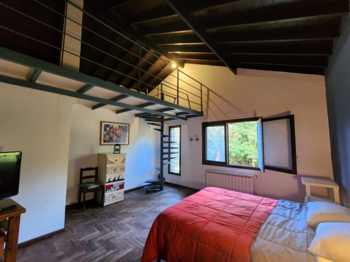 CHALET SOBRE 3 LOTES RECICLADO -BOSQUE PERALTA RAMOS