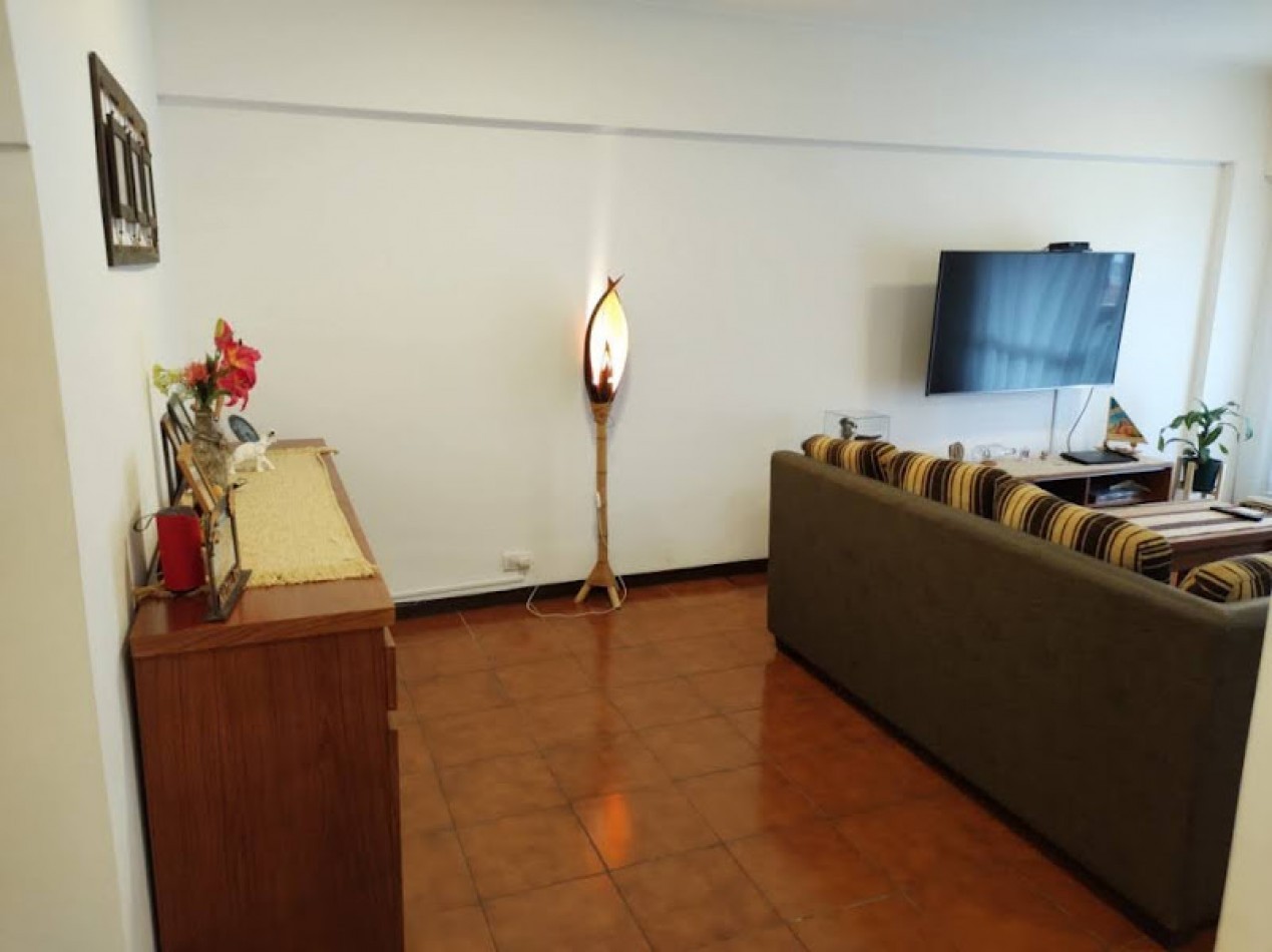 DEPARTAMENTO DE 4 AMBIENTES CON DEPENDENCIA Y CON COCHERA- LA PERLA