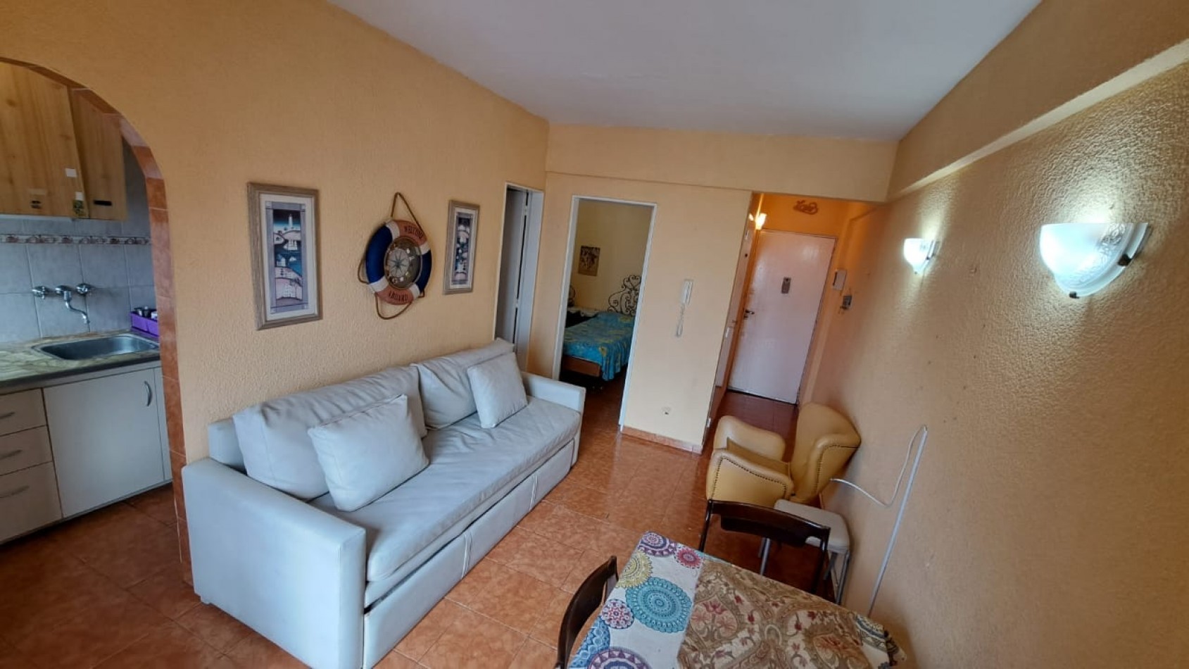VENTA DEPTO 2 AMB CON COCHERA A LA CALLE CON VISTA AL MAR