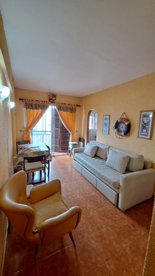 VENTA DEPTO 2 AMB CON COCHERA A LA CALLE CON VISTA AL MAR
