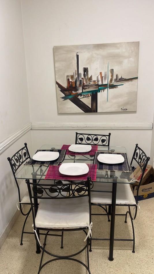 AMPLIO MONOAMBIENTE A LA CALLE C/BALCON p/ 4 personas -ZONA PASEO ALDREY