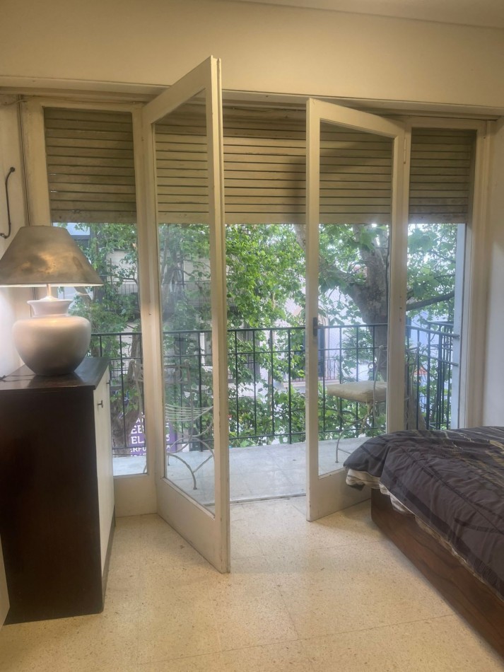 AMPLIO MONOAMBIENTE A LA CALLE C/BALCON p/ 4 personas -ZONA PASEO ALDREY