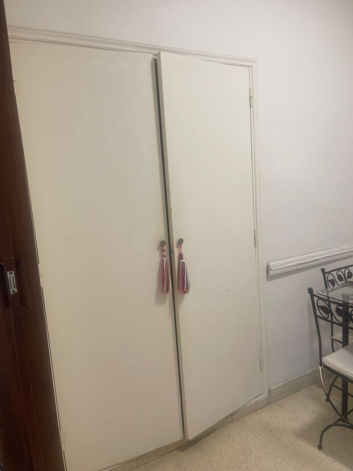 AMPLIO MONOAMBIENTE A LA CALLE C/BALCON p/ 4 personas -ZONA PASEO ALDREY