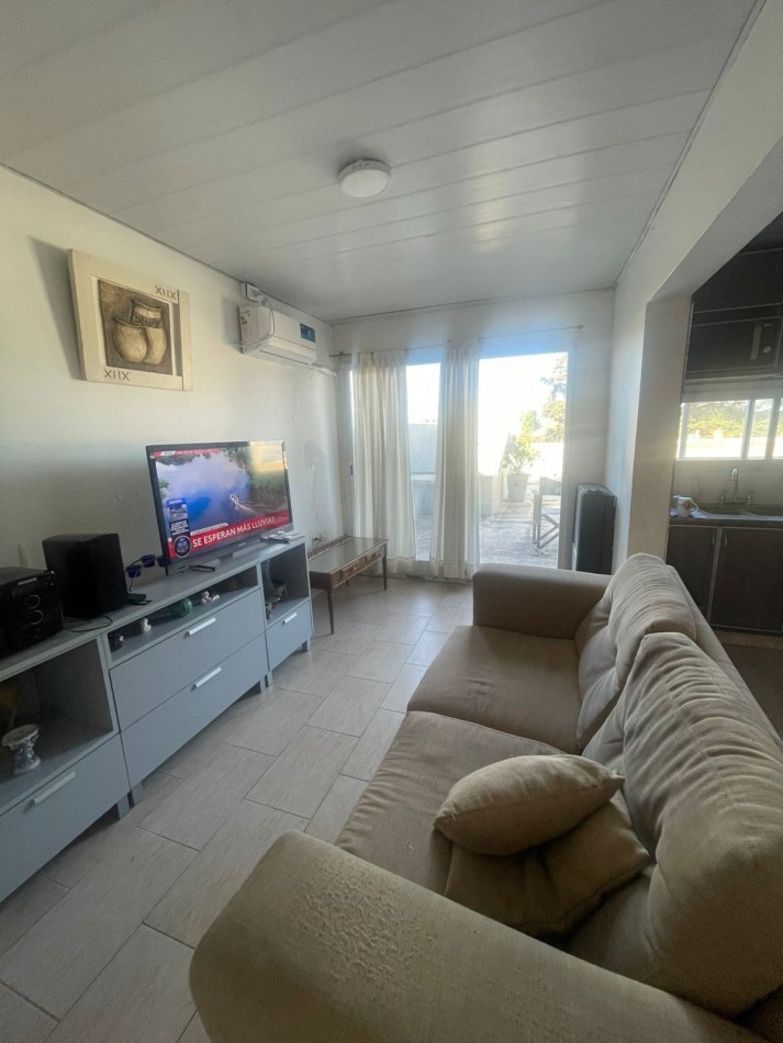 PARA 6 HUESPEDES -PH en Planta alta -3 DORMITORIOS, 2 BAÑOS -COCHERA-TERRAZA C/PARRILLA Y LAVADERO