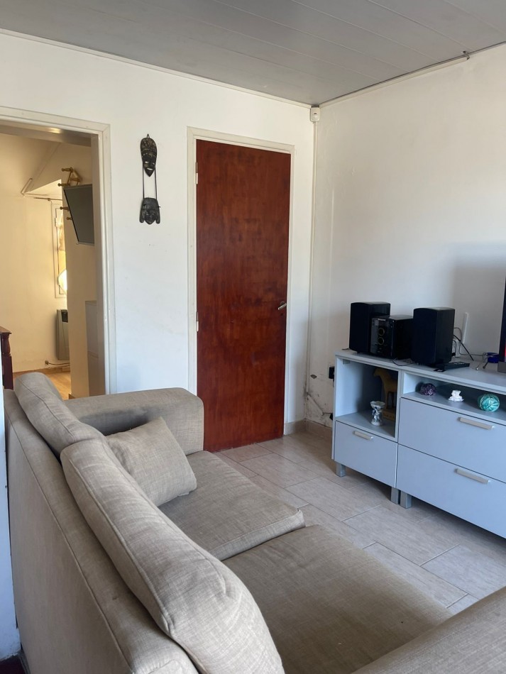 PARA 6 HUESPEDES -PH en Planta alta -3 DORMITORIOS, 2 BAÑOS -COCHERA-TERRAZA C/PARRILLA Y LAVADERO