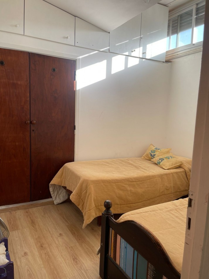 PARA 6 HUESPEDES -PH en Planta alta -3 DORMITORIOS, 2 BAÑOS -COCHERA-TERRAZA C/PARRILLA Y LAVADERO