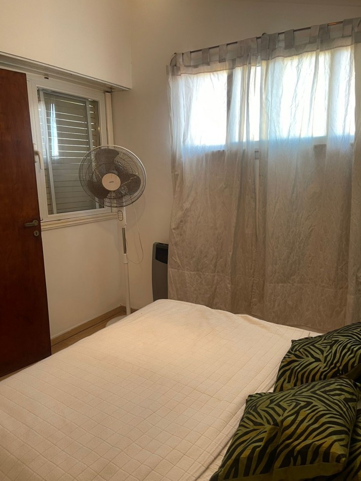 PARA 6 HUESPEDES -PH en Planta alta -3 DORMITORIOS, 2 BAÑOS -COCHERA-TERRAZA C/PARRILLA Y LAVADERO