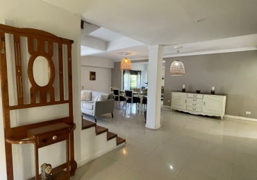 CASA CORTE MODERNO - SAN  CARLOS-a metros golf Playa Grande-EQUIPADO PARA7 HUESPEDES 