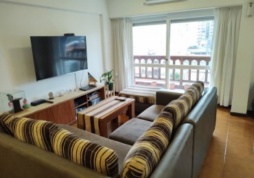 DEPARTAMENTO DE 4 AMBIENTES CON DEPENDENCIA Y CON COCHERA- LA PERLA